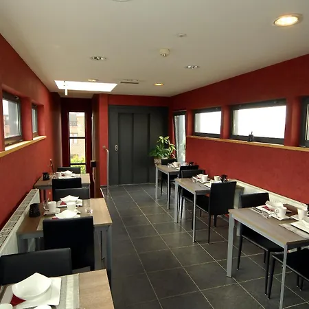 Hotel Le Saint Loup Gembloers